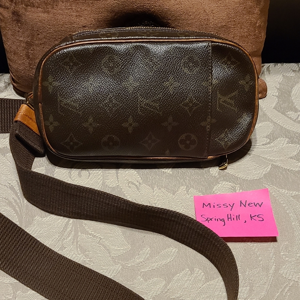 Louis Vuitton Pochette Gange